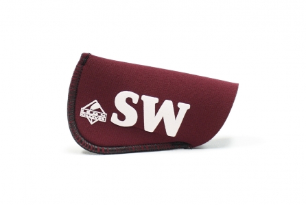 Pitching Wedge Glove: Burgundy